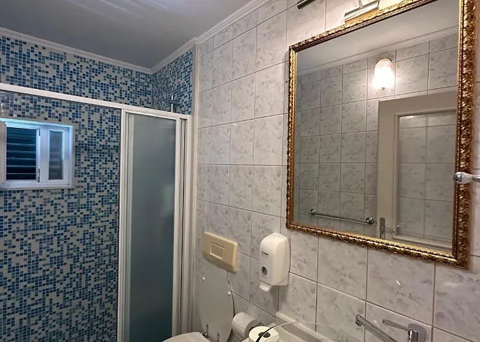 House Nono Слано