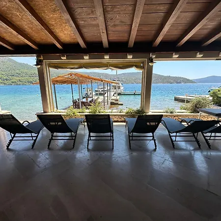 Hébergement de vacances House With A Private
