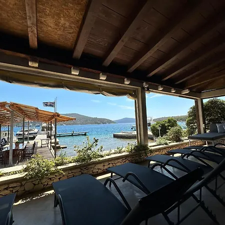 House With A Private Hébergement de vacances