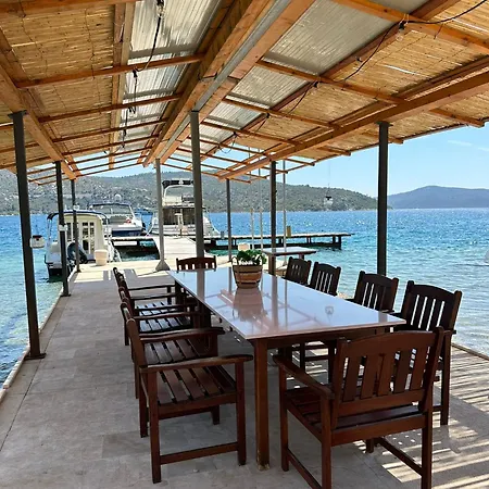Hébergement de vacances House With A Private *