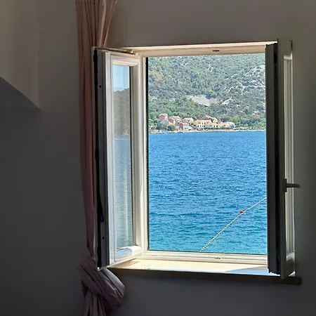 House With A Private Tatil Evi Slano